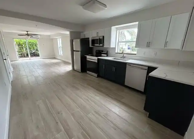 Property at 1555 Blue Point Ave Unit 4, Naples, FL, 34102, 2 beds, 2 baths, [object Object]