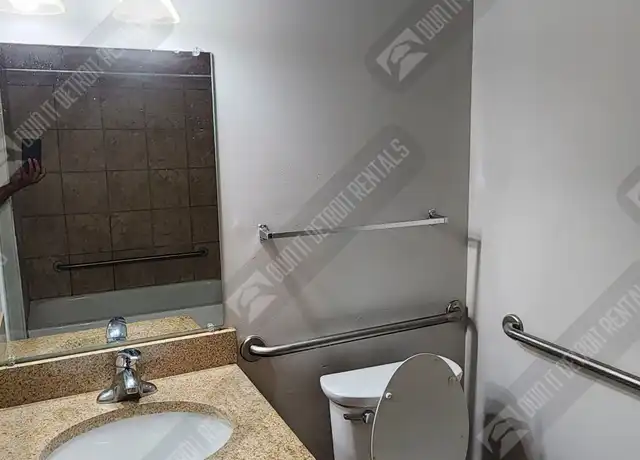 Property at 1800 Brainard St Unit 205, Detroit, MI, 48208, 2 beds, 1 bath, [object Object]