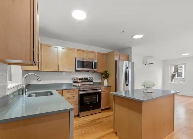 Property at 140 Prospect St Unit 1, Cambridge, MA, 02139, 3 beds, 2.5 baths, [object Object]