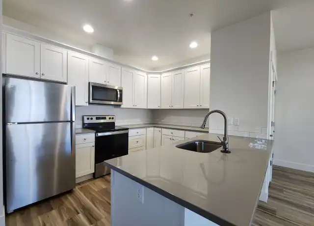 Property at 1065 Clearview Ave NE Unit 1065-102, Keizer, OR, 97303, 1 bed, 1 bath, [object Object]