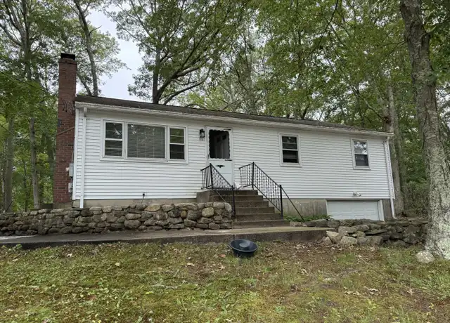 Property at 86 Oakwood Rd, Niantic, CT, 06357, 3 beds, 1 bath, [object Object]