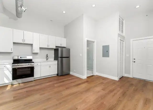 Property at 1219 W Devon Ave, Chicago, IL, 60660, 1 bed, 1 bath, [object Object]