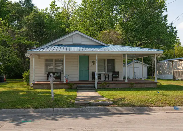 Property at 511 S Shore Dr, Jacksonville, NC, 28540, 2 beds, 1 bath, [object Object]