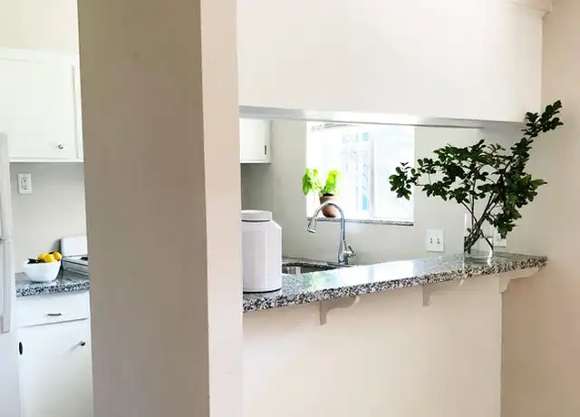 Property at 9739 Neuens Rd Unit 4425, Houston, TX, 77080, 1 bed, 1 bath, [object Object]