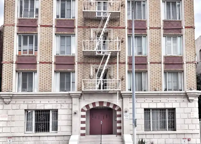 Property at 1724 N Edgemont St Unit 110, Los Angeles, CA, 90027, 0 beds, 1 bath, [object Object]