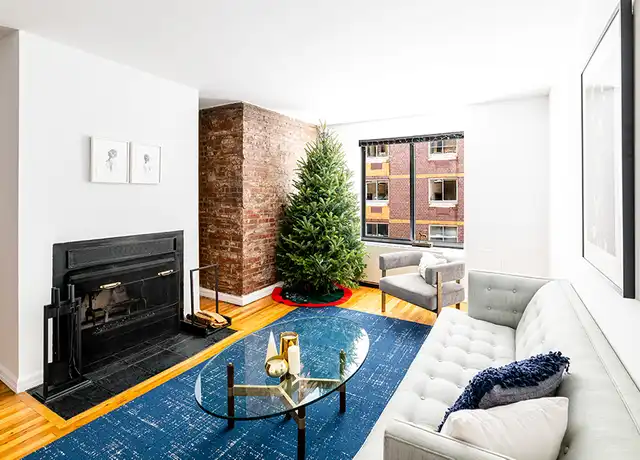 Property at 95 Horatio St Unit 423, New York, NY, 10014, 0 beds, 1 bath, [object Object]
