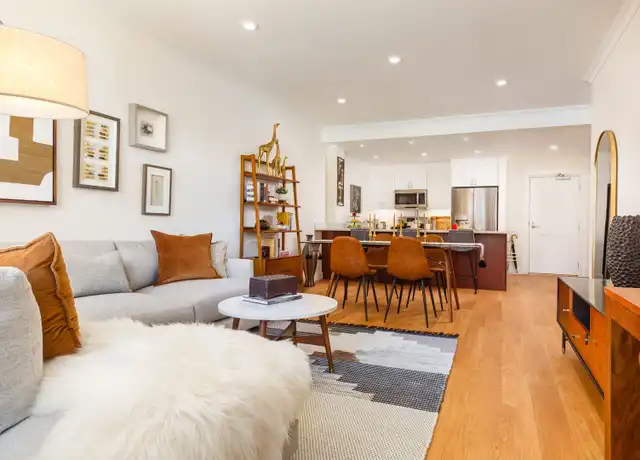 Property at 120 Gerry Rd, Chestnut Hill, MA, 02467, 1 bed, 1 bath, [object Object]