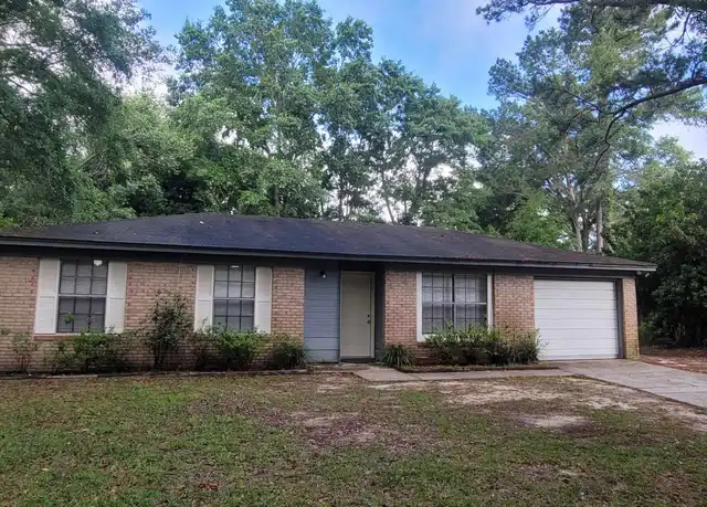 Property at 8812 N Pembroke Ct, Tallahassee, FL, 32311, 3 beds, 1.5 baths, [object Object]