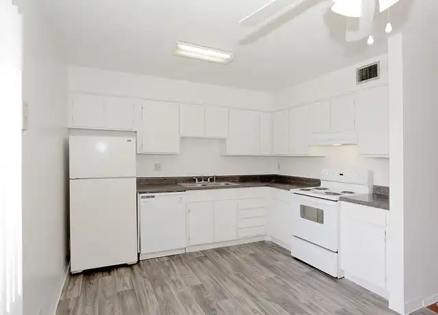 Property at Camino Real - 2801 N Yarbrough Dr, El Paso, TX, 79925, 1 bed, 1 bath, [object Object]