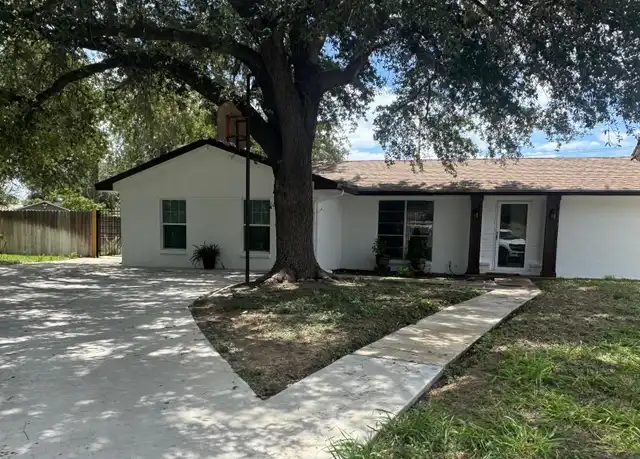 Property at 304 Richmond Ct, Laredo, TX, 78045, 3 beds, 2 baths, [object Object]