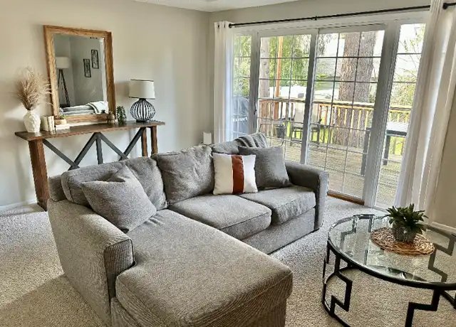 Property at 9515 SW Edgewood St, Portland, OR, 97223, 3 beds, 1.5 baths, [object Object]