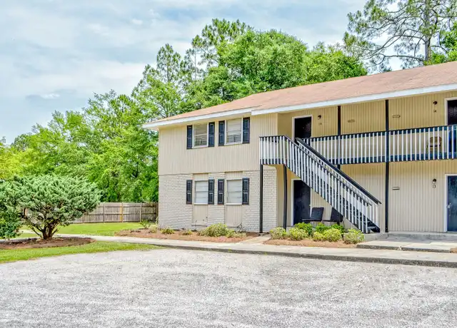 Property at 301 E Second St, Springfield, GA, 31329, 3 beds, 1.5 baths, [object Object]