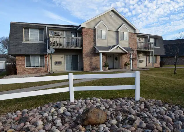 Property at Deer Creek Apartments 3 - 116 Deer Creek Ct, Jefferson, WI, 53549, 2 beds, 1 bath, [object Object]