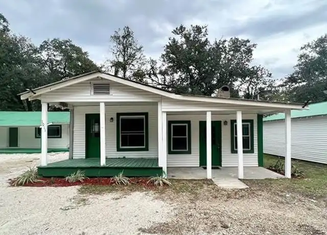 Property at 1011 Wilkinson St, Mandeville, LA, 70448, 3 beds, 1 bath, [object Object]