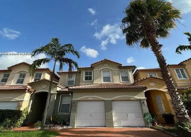 Property at 11300 NW 74th Ter Unit 11300, Medley, FL, 33178, 4 beds, 3 baths, [object Object]