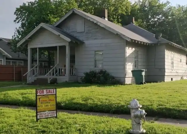Property at 300 S Gribble St, Sherman, TX, 75090, 3 beds, 2 baths, [object Object]