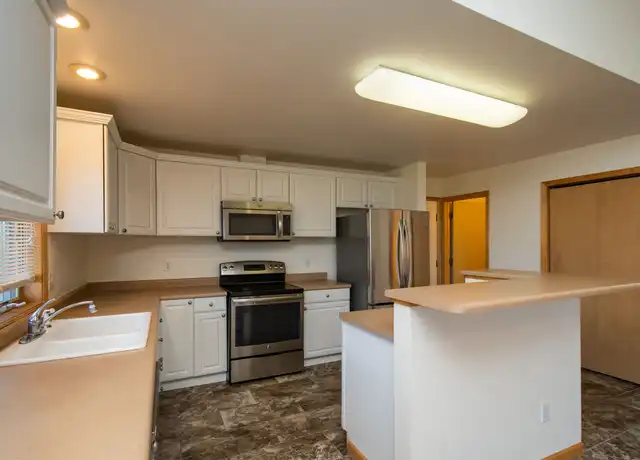 Property at 8 Redtail Ct, Coralville, IA, 52241, 4 beds, 2.5 baths, [object Object]
