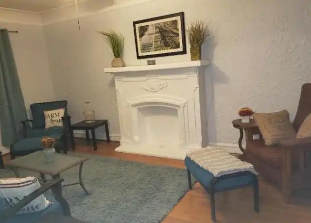 Property at 2423 W Lunt Ave, Chicago, IL, 60645, 1 bed, 1 bath, [object Object]