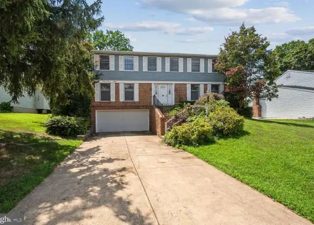 Property at 1402 Kingstream Dr, Herndon, VA, 20170, 5 beds, 2.5 baths, [object Object]