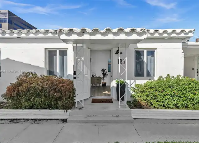 Property at 703 NE 7th St Unit 4, Hallandale Beach, FL, 33009, 1 bed, 1 bath, [object Object]