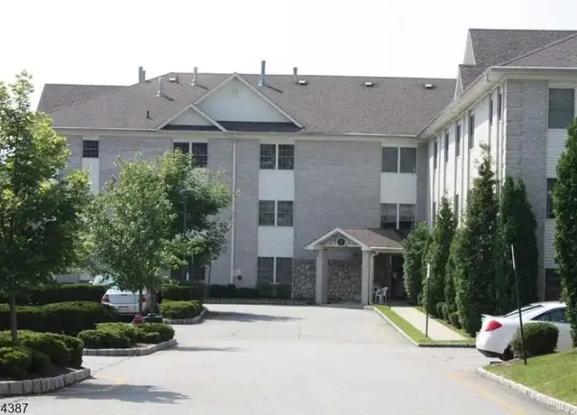 Property at 1205 Vail Rd, Lake Hiawatha, NJ, 07034, 2 beds, 1 bath, [object Object]