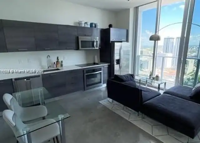 Property at 151 SE 1st St #6, Miami, FL, 33131, 1 bed, 1 bath, [object Object]