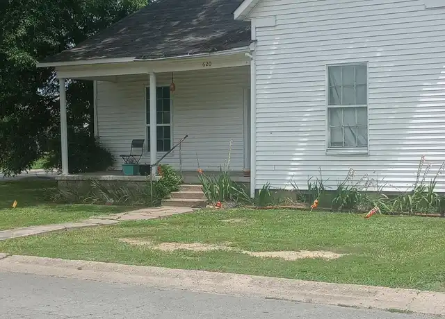 Property at 620 1st St Unit 1, Conway, AR, 72032, 1 bed, 1 bath, [object Object]
