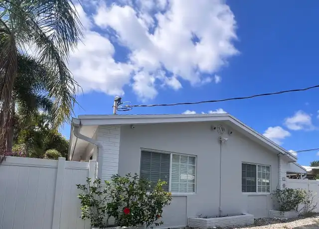 Property at 716 SE 14th Ct Unit 2, Fort Lauderdale, FL, 33316, 1 bed, 1 bath, [object Object]