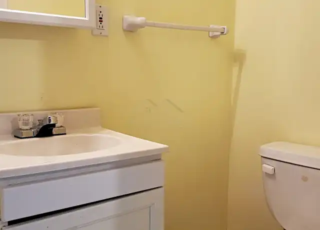 Property at 23190 Tulane Ave, Farmington Hills, MI, 48336, 3 beds, 2.5 baths, [object Object]