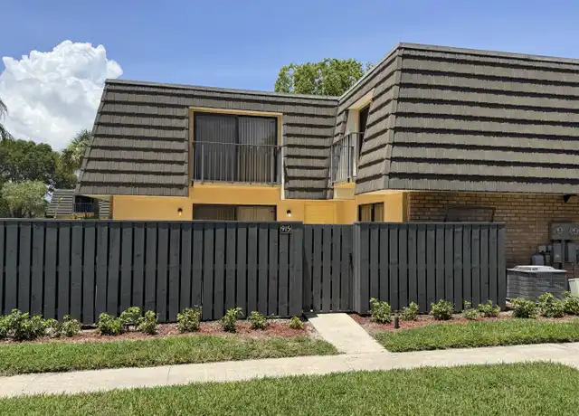 Property at 915 9th Way, West Palm Beach, FL, 33407, 2 beds, 2.5 baths, [object Object]