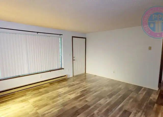 Property at 5645 SE Belmont St Unit 5647, Portland, OR, 97215, 2 beds, 1 bath, [object Object]