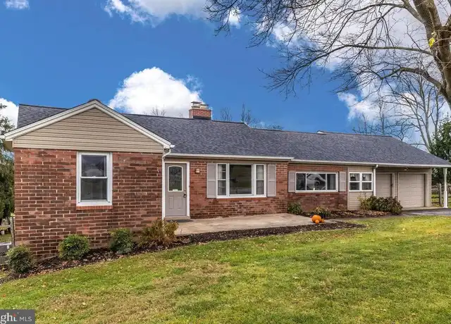 Property at 10703 Fingerboard Rd, Ijamsville, MD, 21754, 4 beds, 2 baths, [object Object]