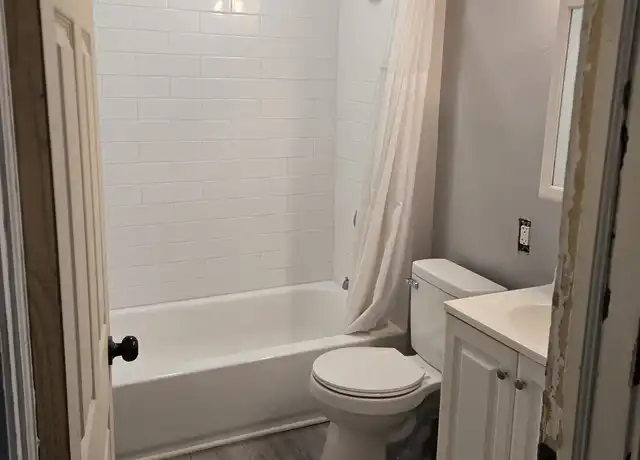 Property at 9024 Yale Ave Unit U, Cleveland, OH, 44108, 2 beds, 1 bath, [object Object]