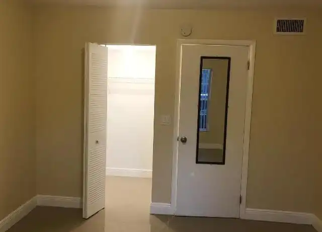 Property at 460 NW 20th St, Boca Raton, FL, 33431, 1 bed, 1 bath, [object Object]