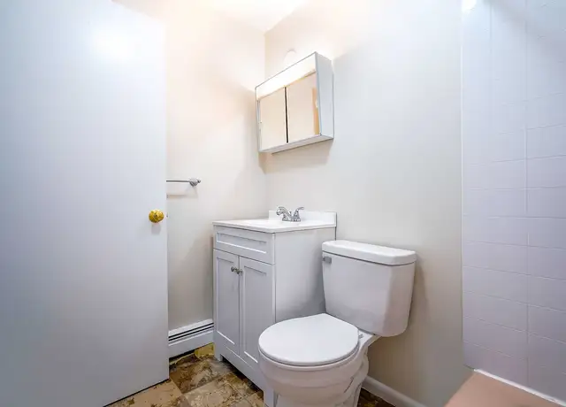 Photo of 1905 Middlesex St, Lowell, MA 01851