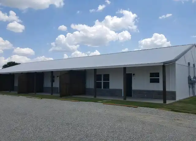 Property at 14209 County Rd 452, Lindale, TX, 75771, 2 beds, 1 bath, [object Object]