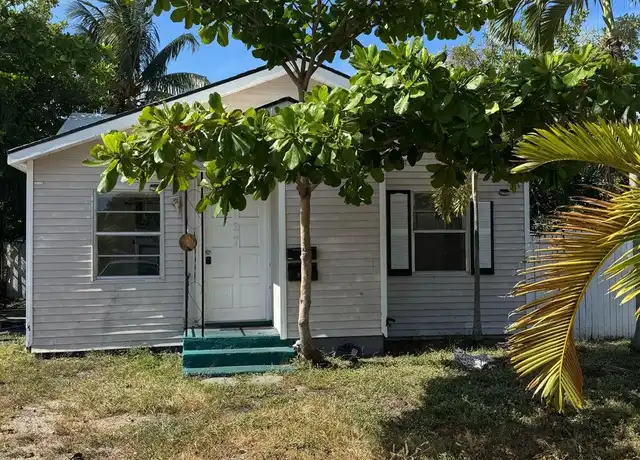 Property at 2127 Cleveland St Unit BACK, Hollywood, FL, 33020, 1 bed, 1 bath, [object Object]