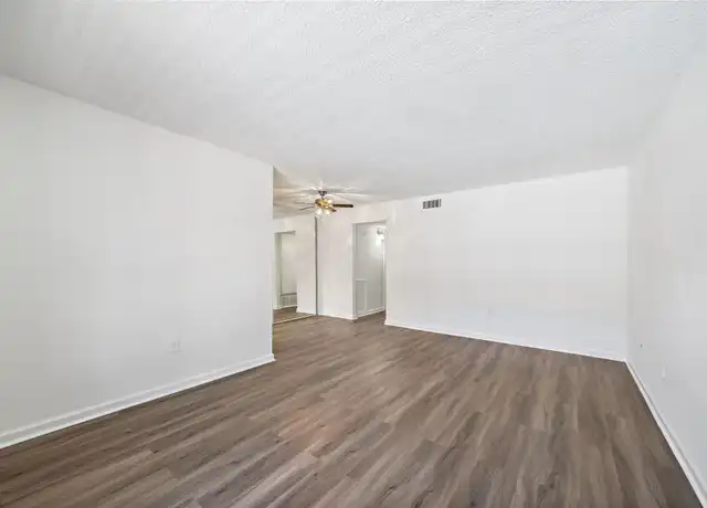 Property at 711 Holiday Dr Unit 34, Galveston, TX, 77550, 1 bed, 1 bath, [object Object]