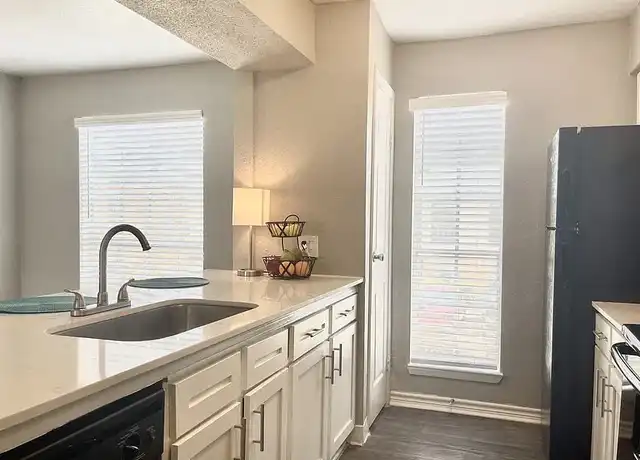 Property at The Alara - 17601 Wayforest Dr, Houston, TX, 77060, 1 bed, 1 bath, [object Object]