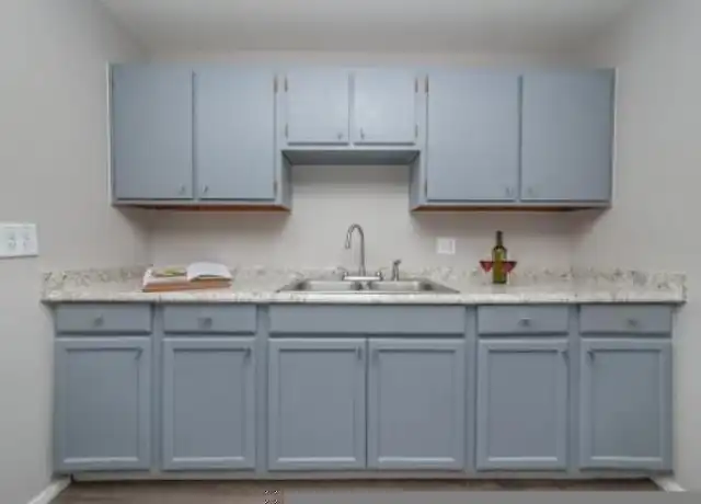 Property at 5800 Renee Ct, Cincinnati, OH, 45239, 1 bed, 1 bath, [object Object]