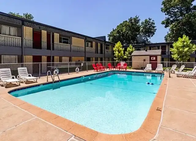 Property at Victor South Apartments - 4849 S Victor Ave, Tulsa, OK, 74105, 1-2 bed, 1-2 bath, [object Object]