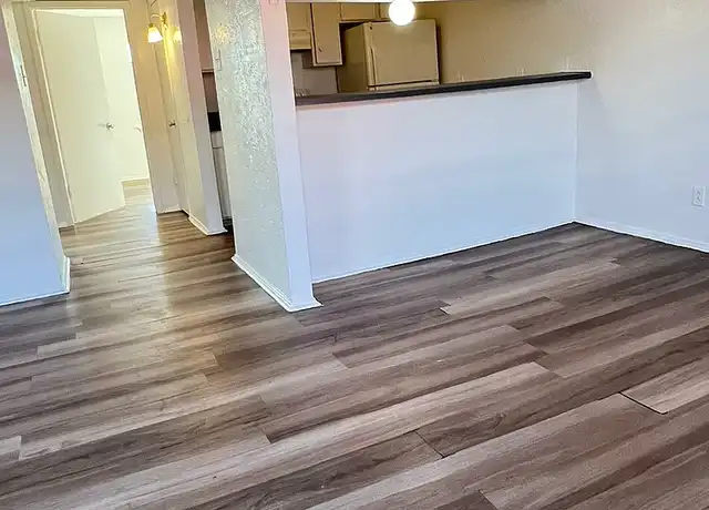 Property at Villas at Edgewood - 501 S Edgewood Ter, Fort Worth, TX, 76103, 1 bed, 1 bath, [object Object]