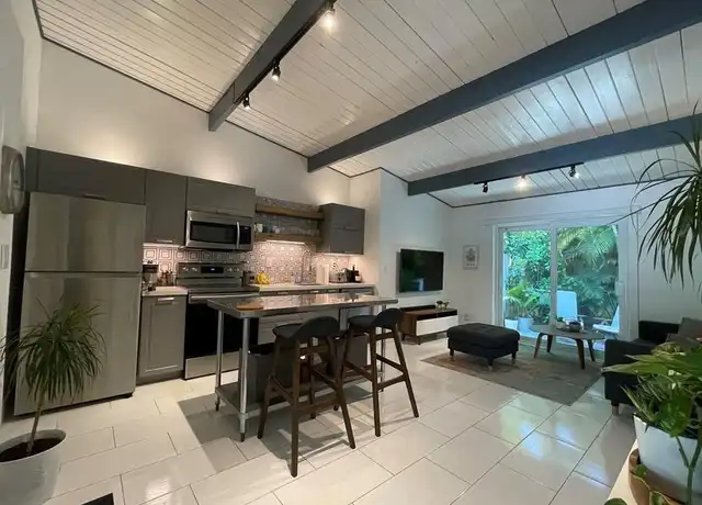 Property at 1720 NE 3rd Ave Unit 1, Fort Lauderdale, FL, 33305, 1 bed, 1 bath, [object Object]