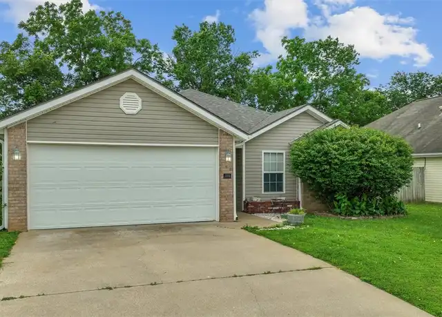 Property at 905 SW Arrowhead Dr, Bentonville, AR, 72712, 3 beds, 2 baths, [object Object]
