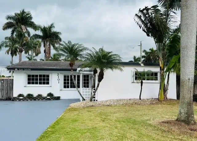 Property at 2101 N 15th Ave, Hollywood, FL, 33020, 3 beds, 2 baths, [object Object]