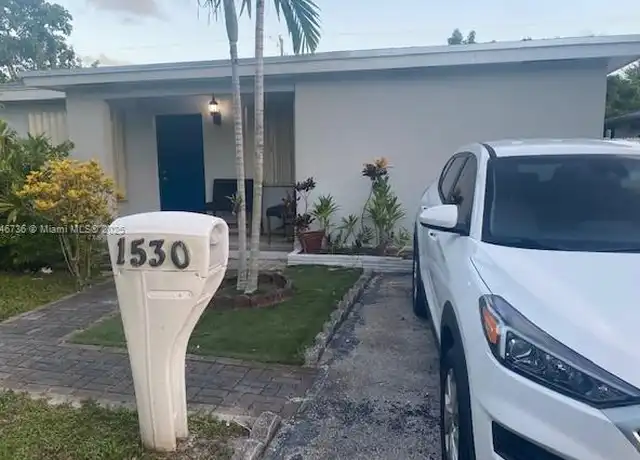 Property at 1530 NE 180th St, North Miami Beach, FL, 33162, 1 bed, 1 bath, [object Object]