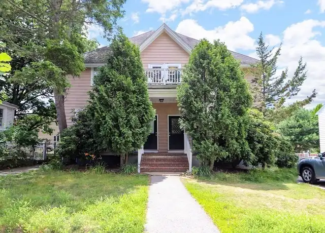 Property at 10 Frances St #12, Newton Highlands, MA, 02461, 3 beds, 1 bath, [object Object]