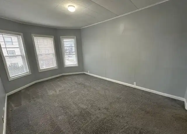 Property at 191 Beech St Unit 191-2A Beech, Manchester, NH, 03103, 1 bed, 1 bath, [object Object]