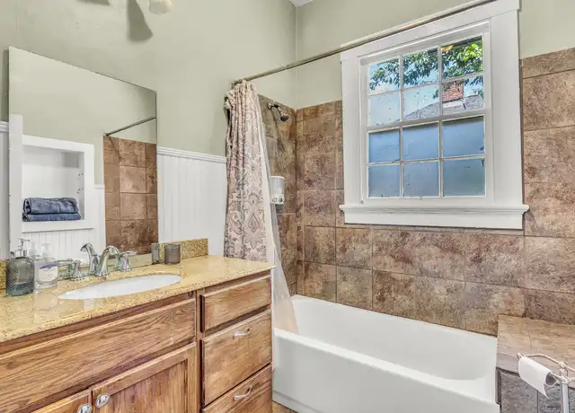 Property at 1806 17th Ave Unit Top, Columbus, GA, 31901, 4 beds, 2 baths, [object Object]
