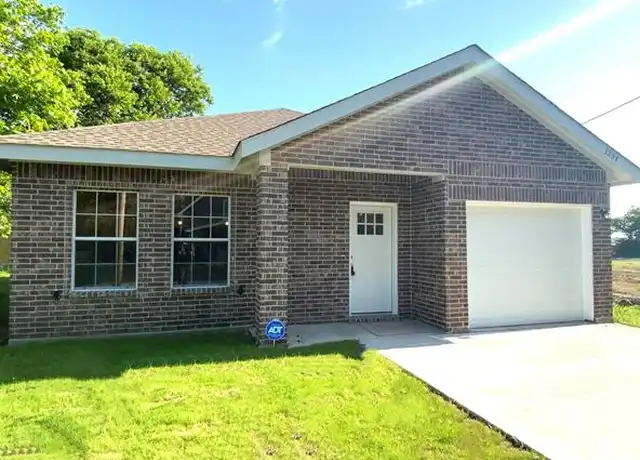 Property at 2115 Hemphill St, Greenville, TX, 75401, 3 beds, 2 baths, [object Object]